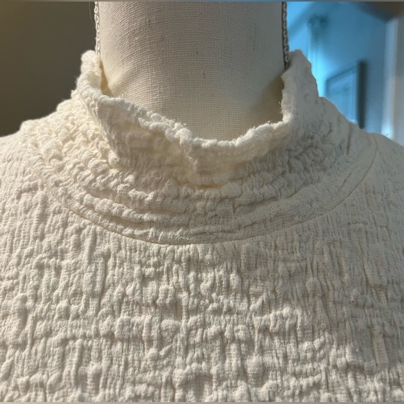 Evereve Long Sleeve Mock Neck Top - Picture 3 of 6